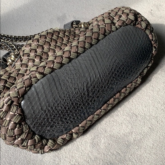 Handbag - Picture 2 of 2